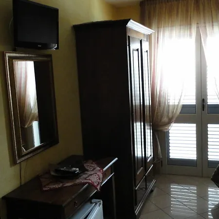 فندق مبيت وإفطار Piazza Salento 2*